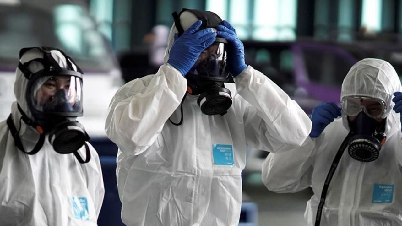 Coronavirus: Van 910 víctimas mortales por el brote; sube la cifra de infectados