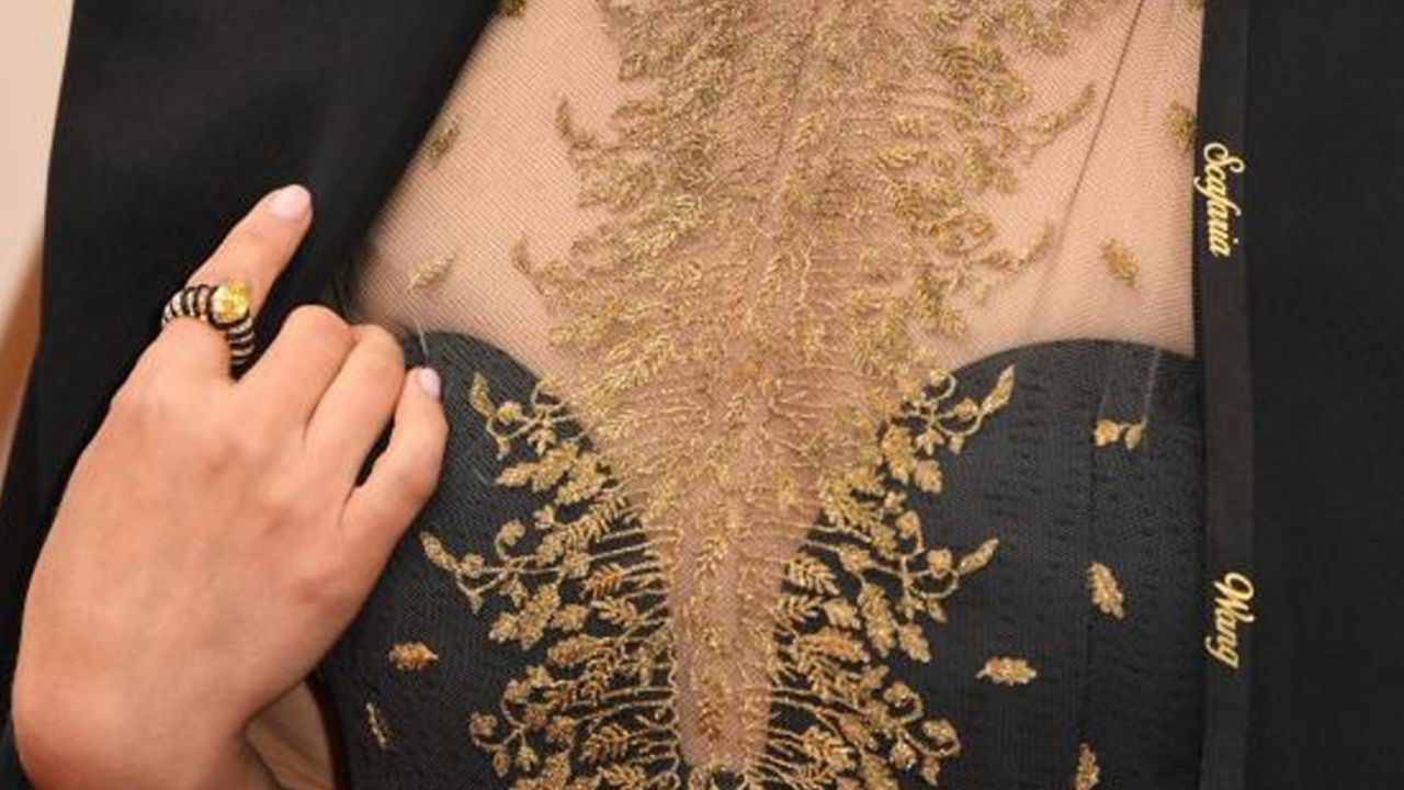 Natalie Portman hace sutil protesta contra los Oscar; muchos no lo notaron