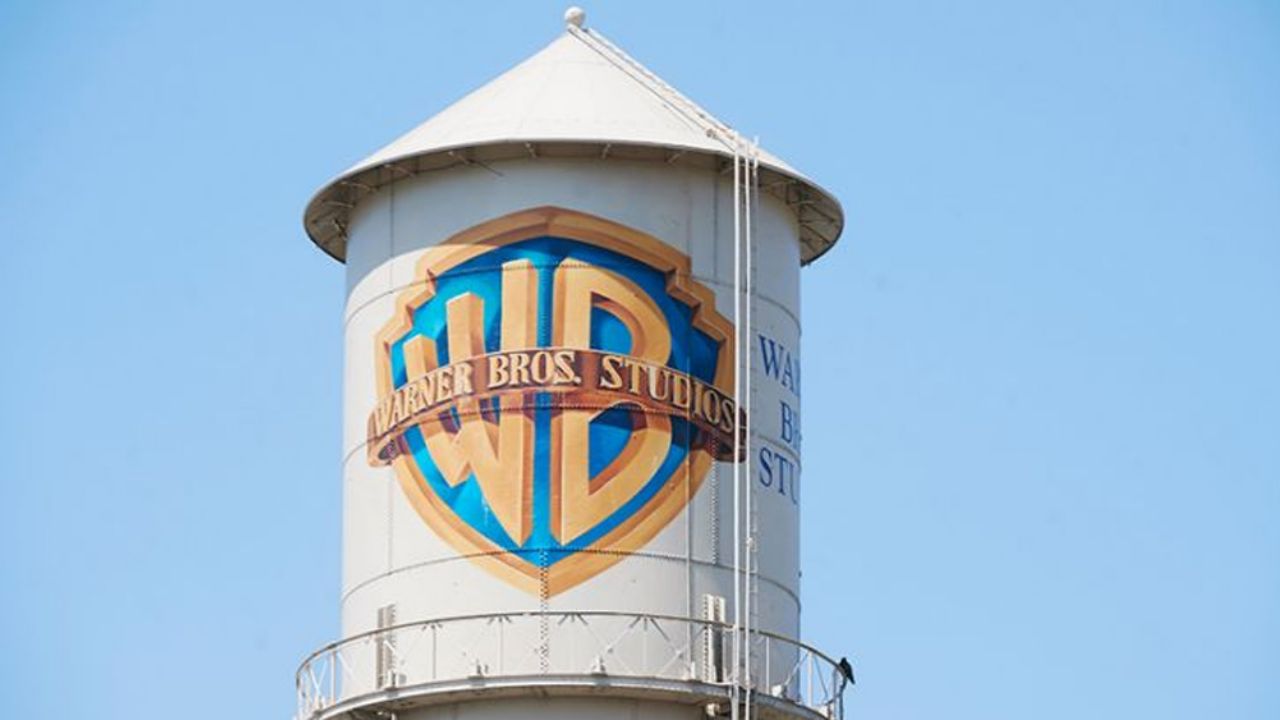 Warner Bros se disculpa por insultos contra las Chivas de Guadalajara