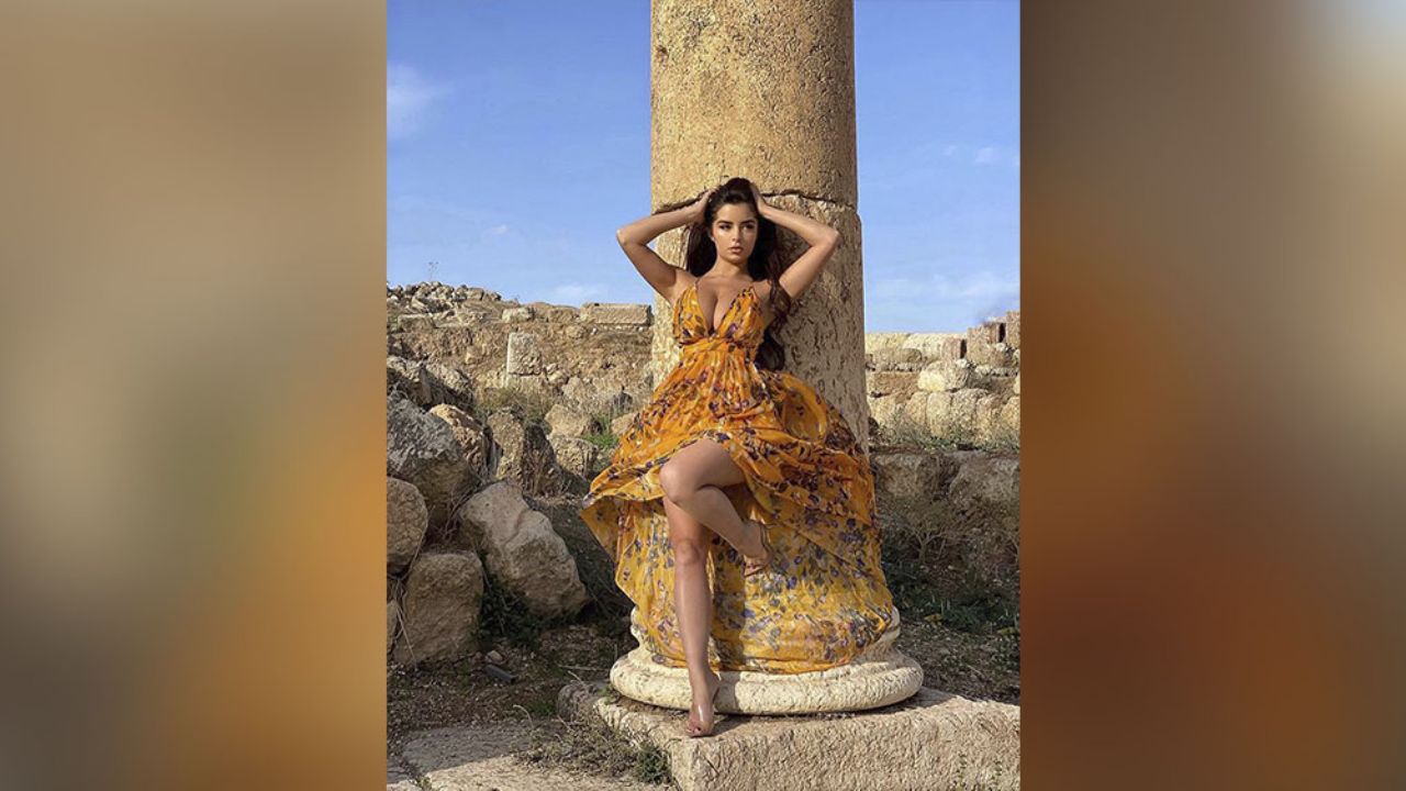 Demi Rose celebra el Día de Pascua al mostrarse de manera tremenda junto a un conejo