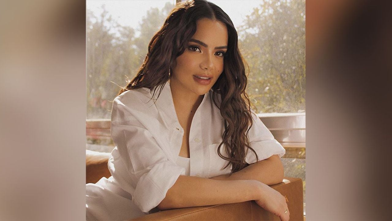 En ajustado jeans, Samadhi Zendejas modela sus enormes atributos