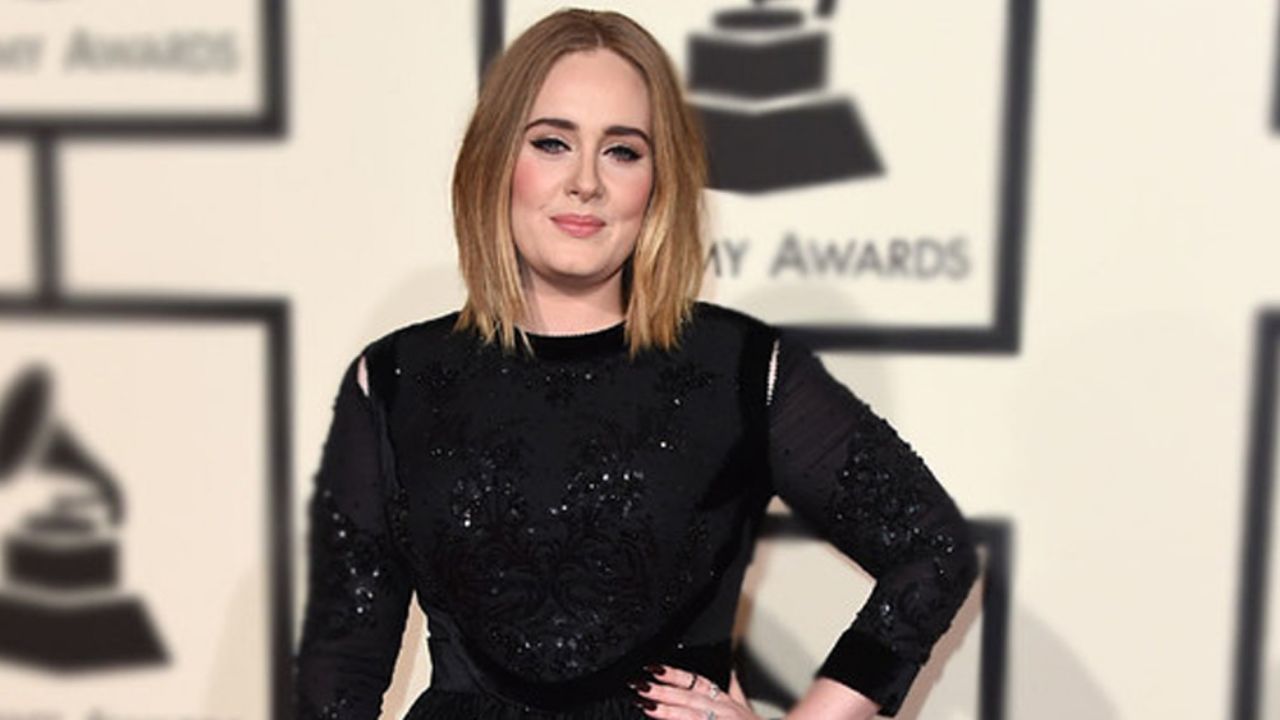 ¿Estará enferma? Captan a Adele con demacrado aspecto en los Oscars