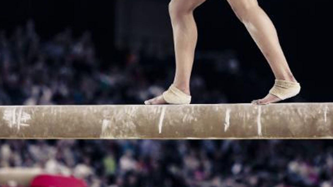 Analista deportivo hace comentarios machistas sobre gimnastas