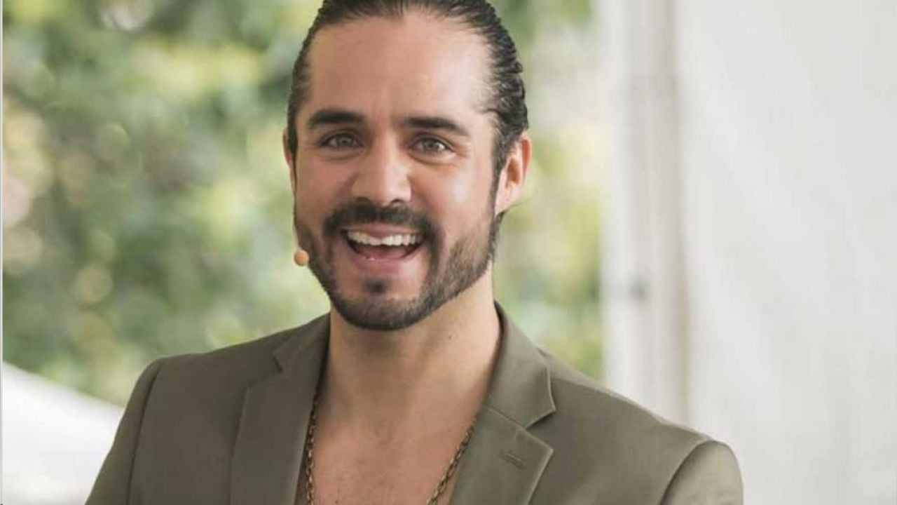 José Ron comparte íntimo momento desde la cama con su “amor verdadero”