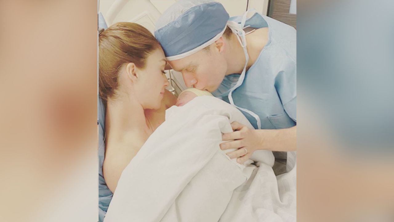 “Que bellos te salen los hijos”: Anahí enternece las redes con foto de su bebé