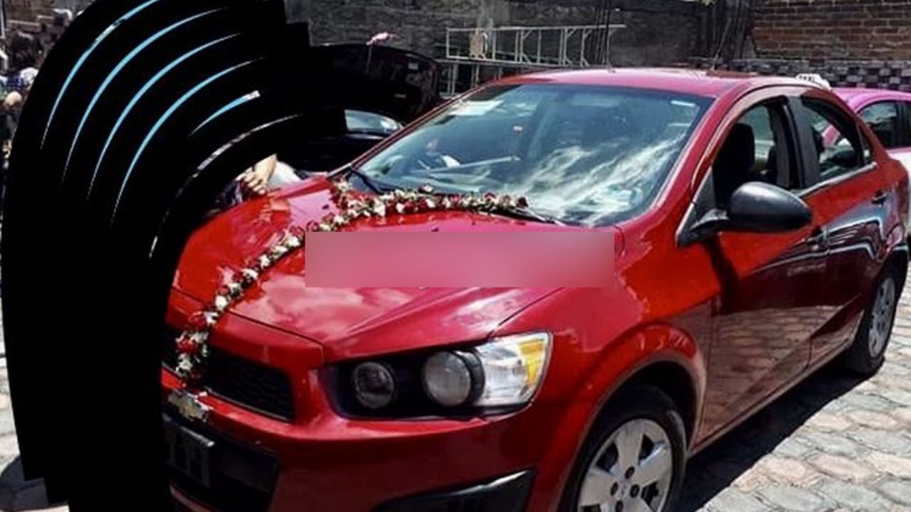 Ladrones armados asaltan a mando de Policía con su familia y le roban auto