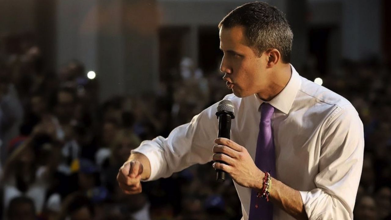 Chavistas provocan enfrentamientos tras la llegada de Guaidó a Venezuela