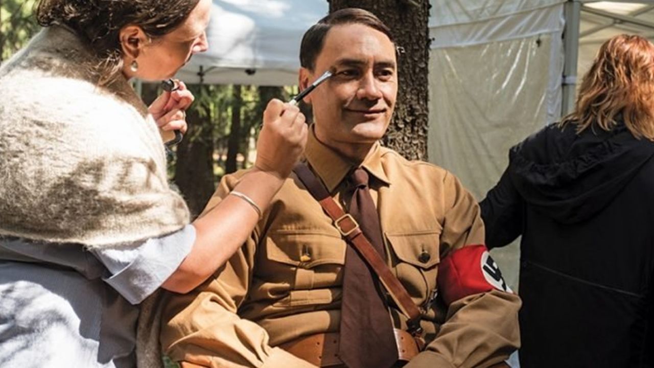 “Soy muy guapo para ser Hitler”: Taika Waititi no quería actuar en ‘Jojo Rabbit’
