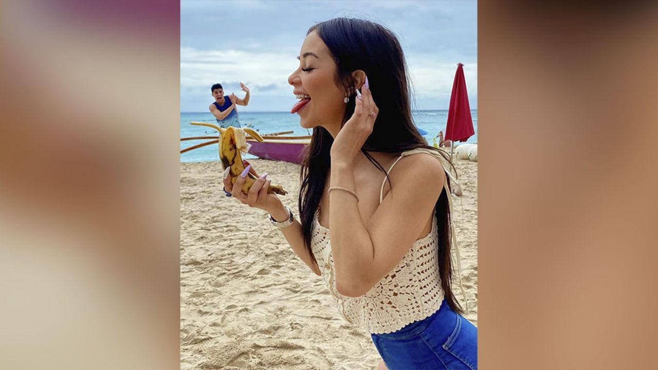 “Encanto de mujer”: En sexy pijama, Caeli presume de viaje hacia Abu Dabi