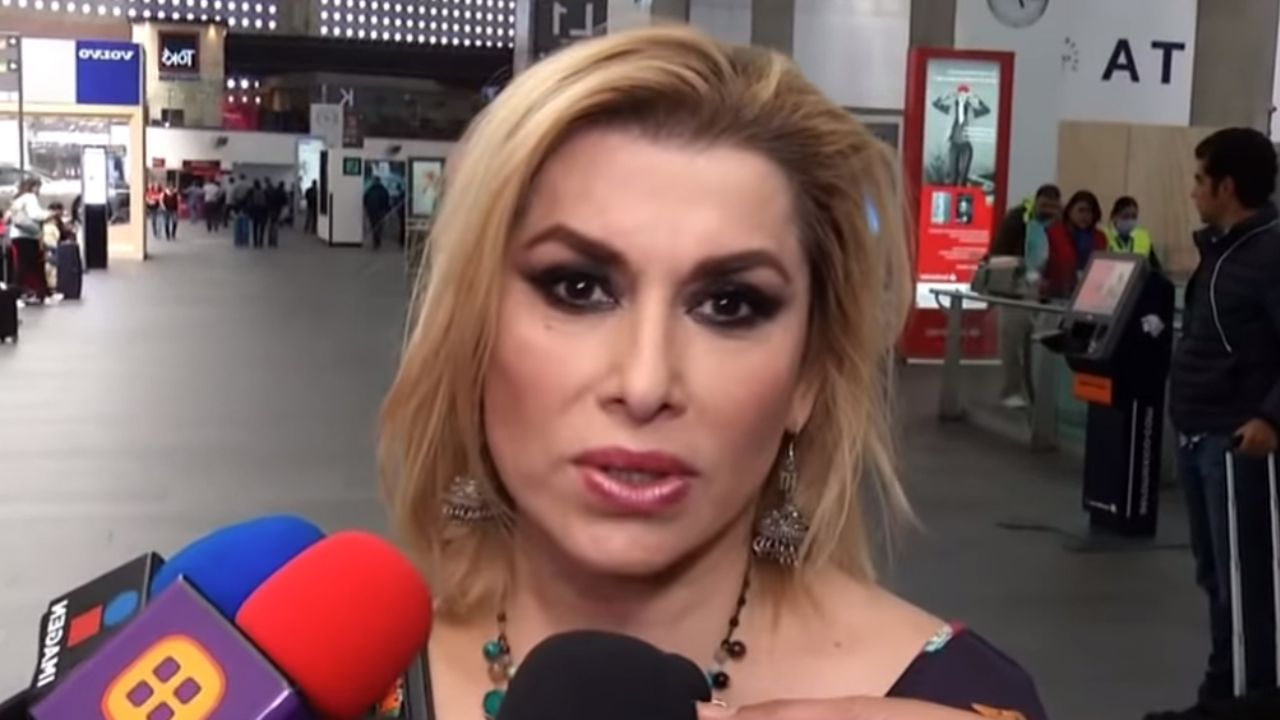 VIDEO: Cantante Dulce se lanza contra Manuel José, supuesto hijo de José José
