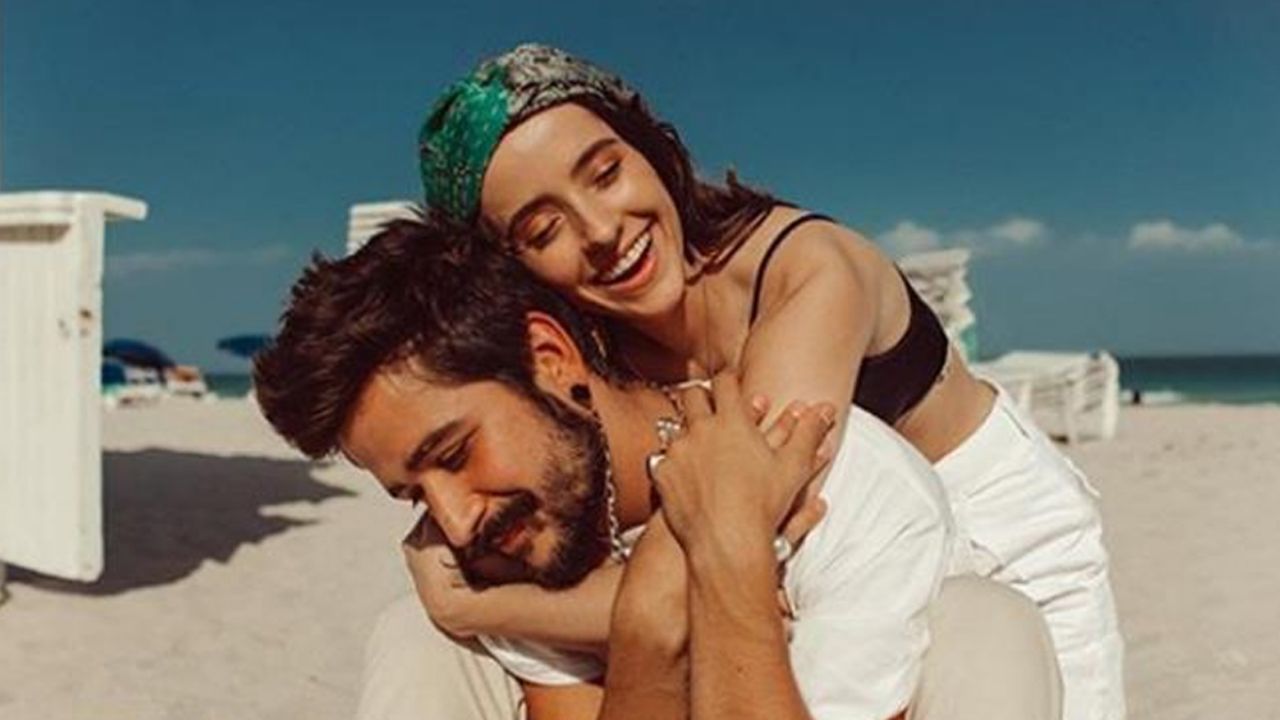 En paradisíaco lugar, Evaluna Montaner y Camilo disfrutan su luna de miel