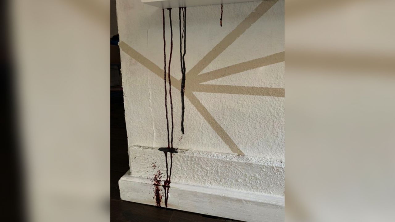 Joven descubre que su vecino tenía días muerto gracias a extraño liquido negro