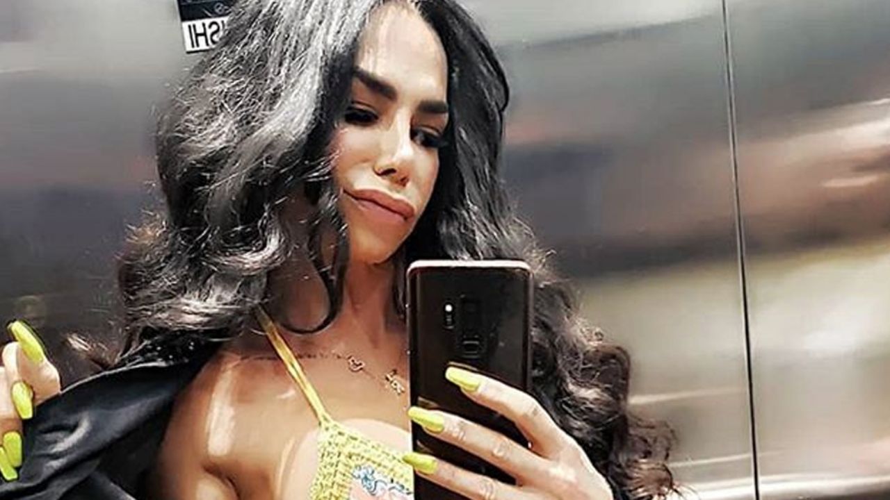 VIDEO: Lis Vega regala cercana vista a su retaguardia en diminuto short