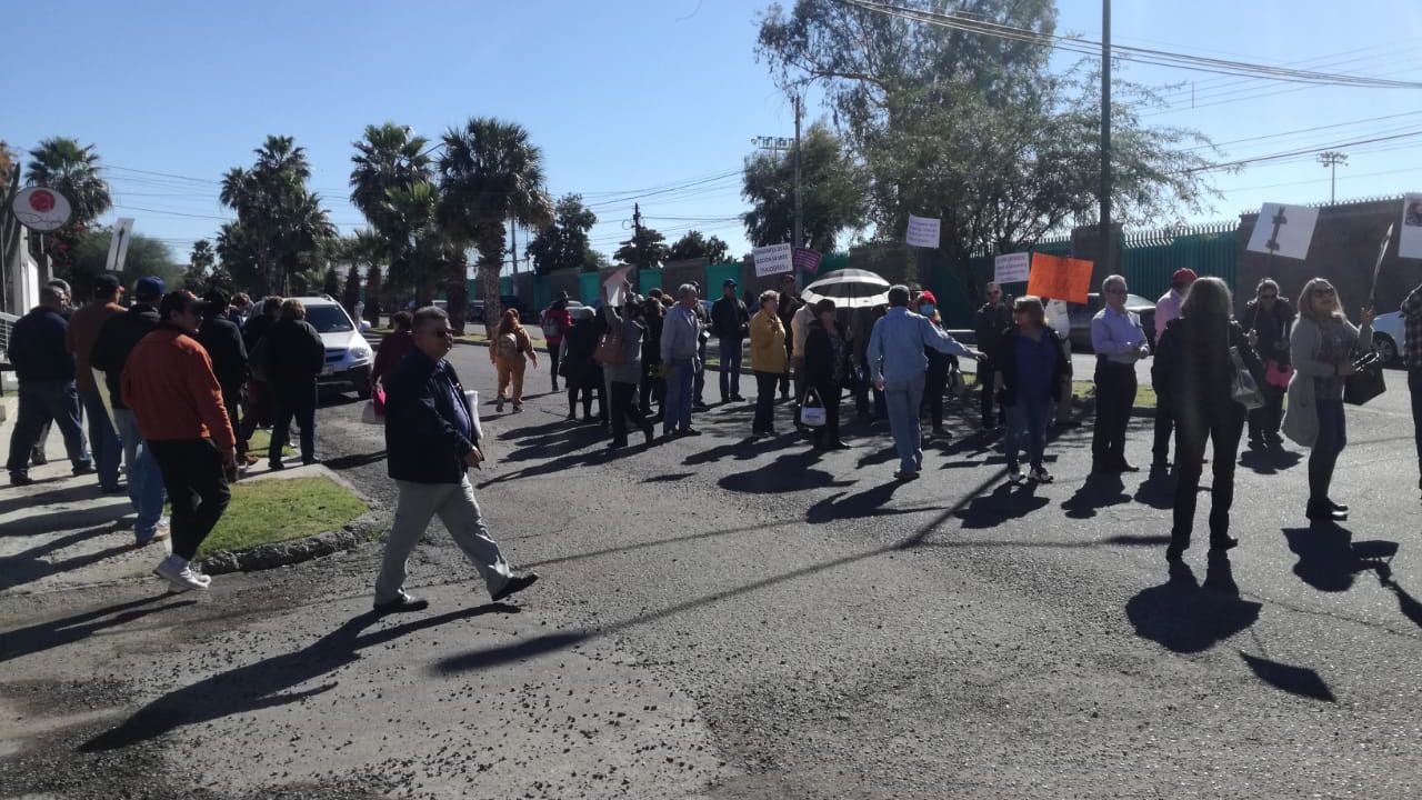 Jubilados de Isssteson exigen se les aplique el aumento anual en pensiones