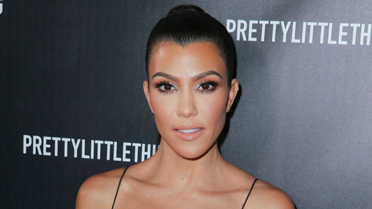 Kourtney Kardashian se pone su bikini más candente y luce cuerpazo