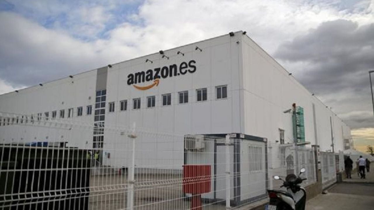 Alerta en Madrid: Evacúan sede de Amazon por amenaza de bomba