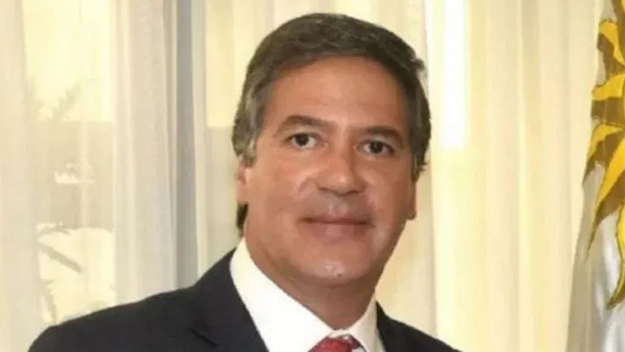 Descubren narcolaboratorio en rancho del embajador de Colombia en Uruguay