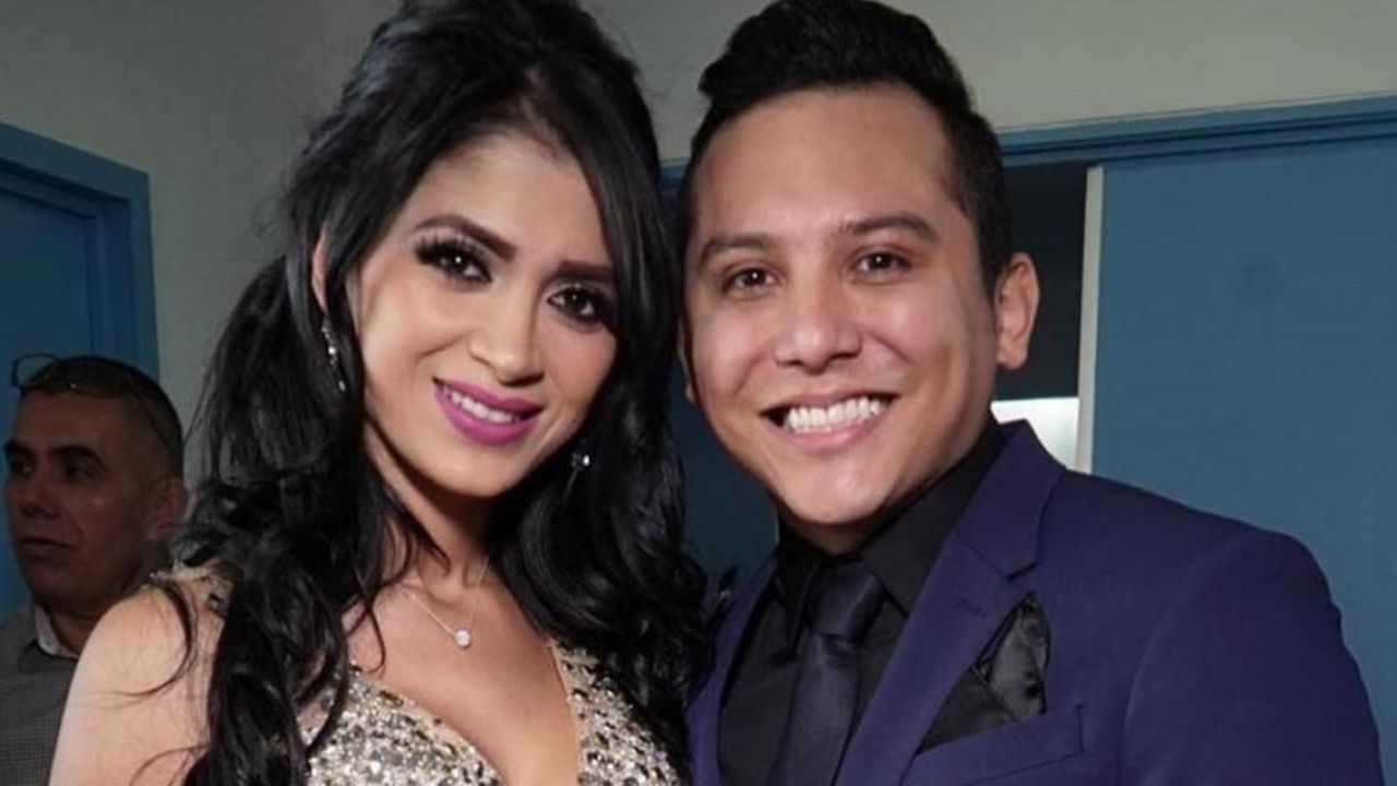 “Promociona la merca”: Edwin Luna capta el trasero de Kimberly en bikini