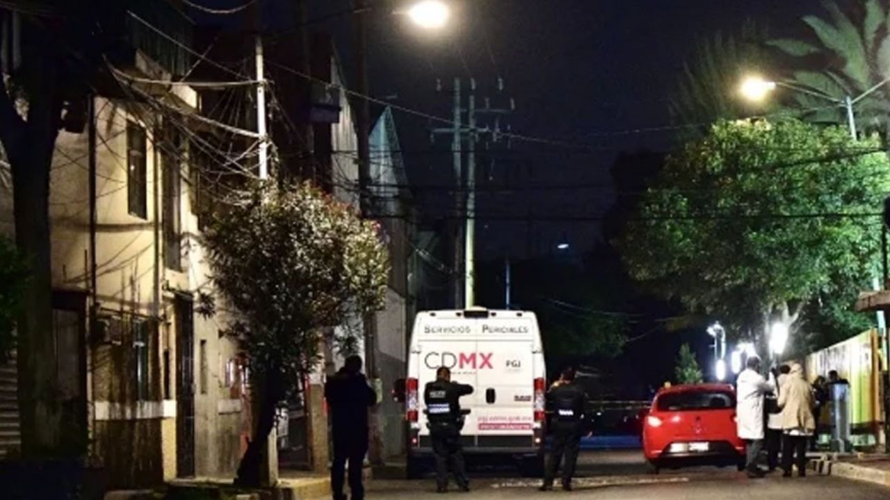 Sicarios bajan a mujer de Uber y la ejecutan a sangre fría en calle de CDMX