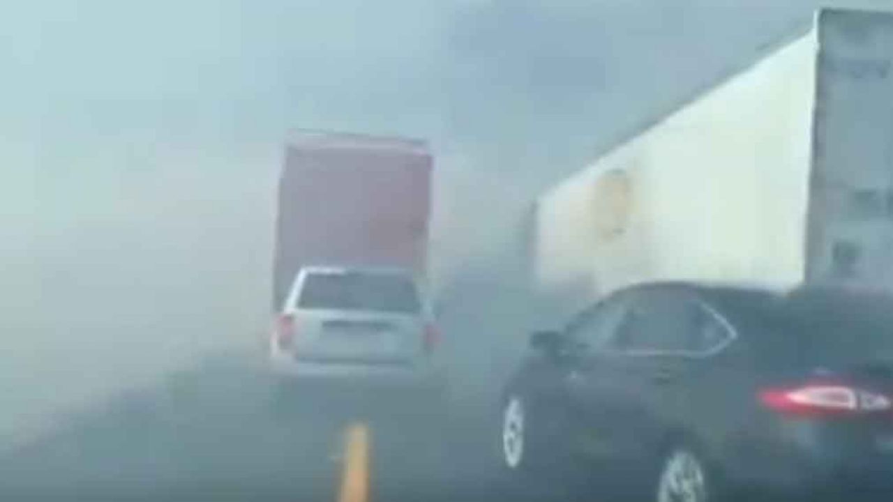 VIDEO: Choque carambola cobra la vida de dos personas en Toluca