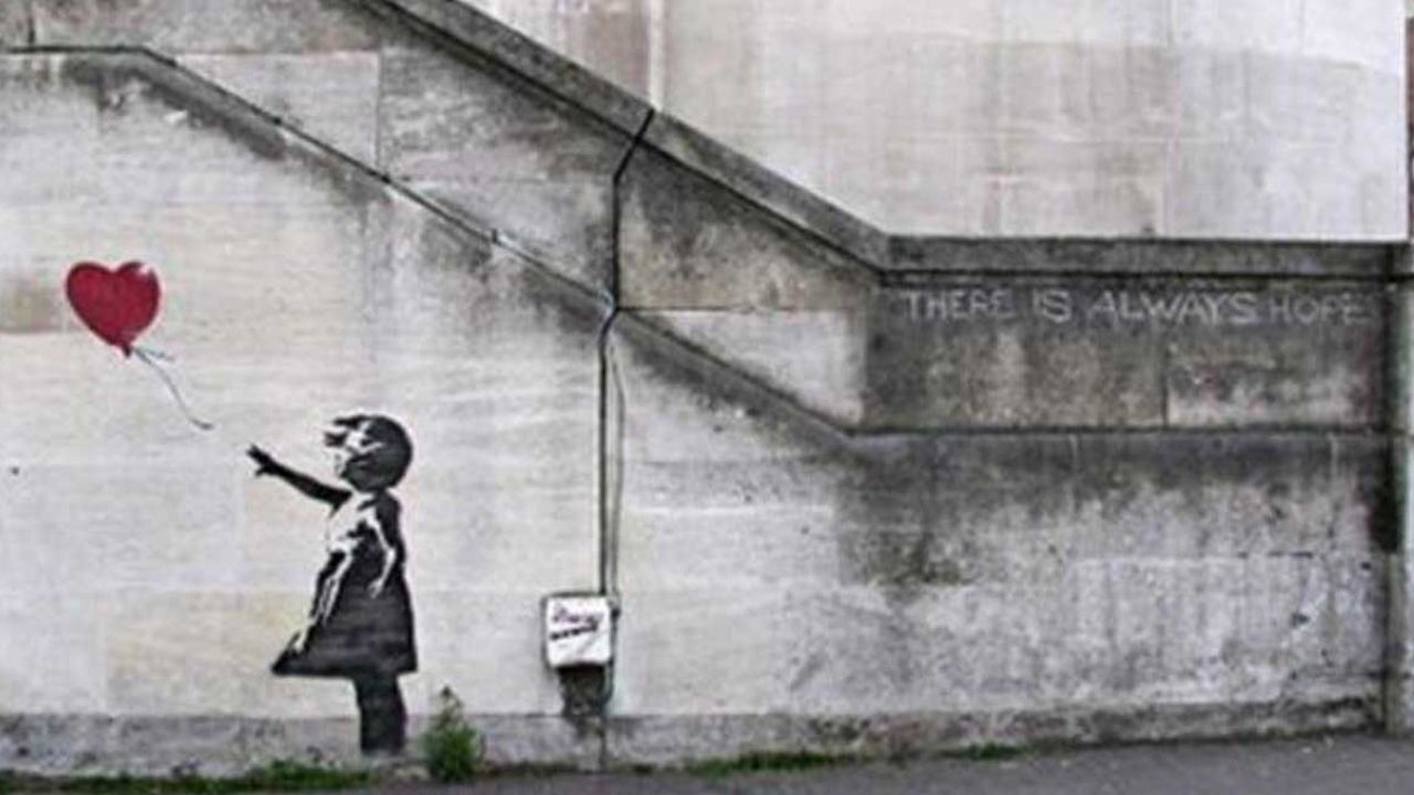¿Banksy celebra San Valentín? La nueva obra del famoso artista callejero