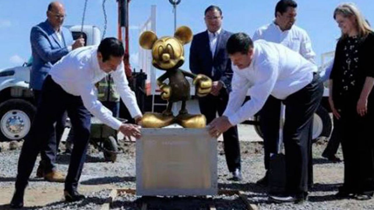 La ola de memes que generó la supuesta llegada de Disney a Querétaro