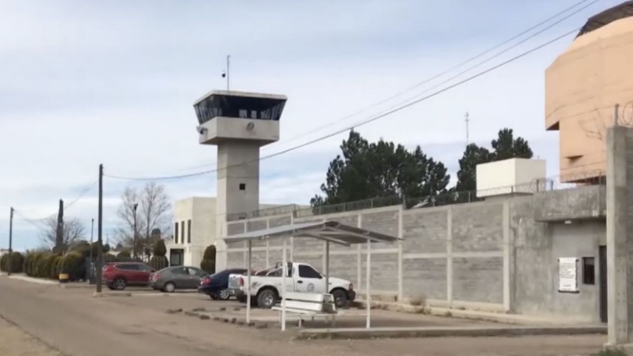 Destituyen a director de cárcel donde mujer fue violada por jefe de custodios