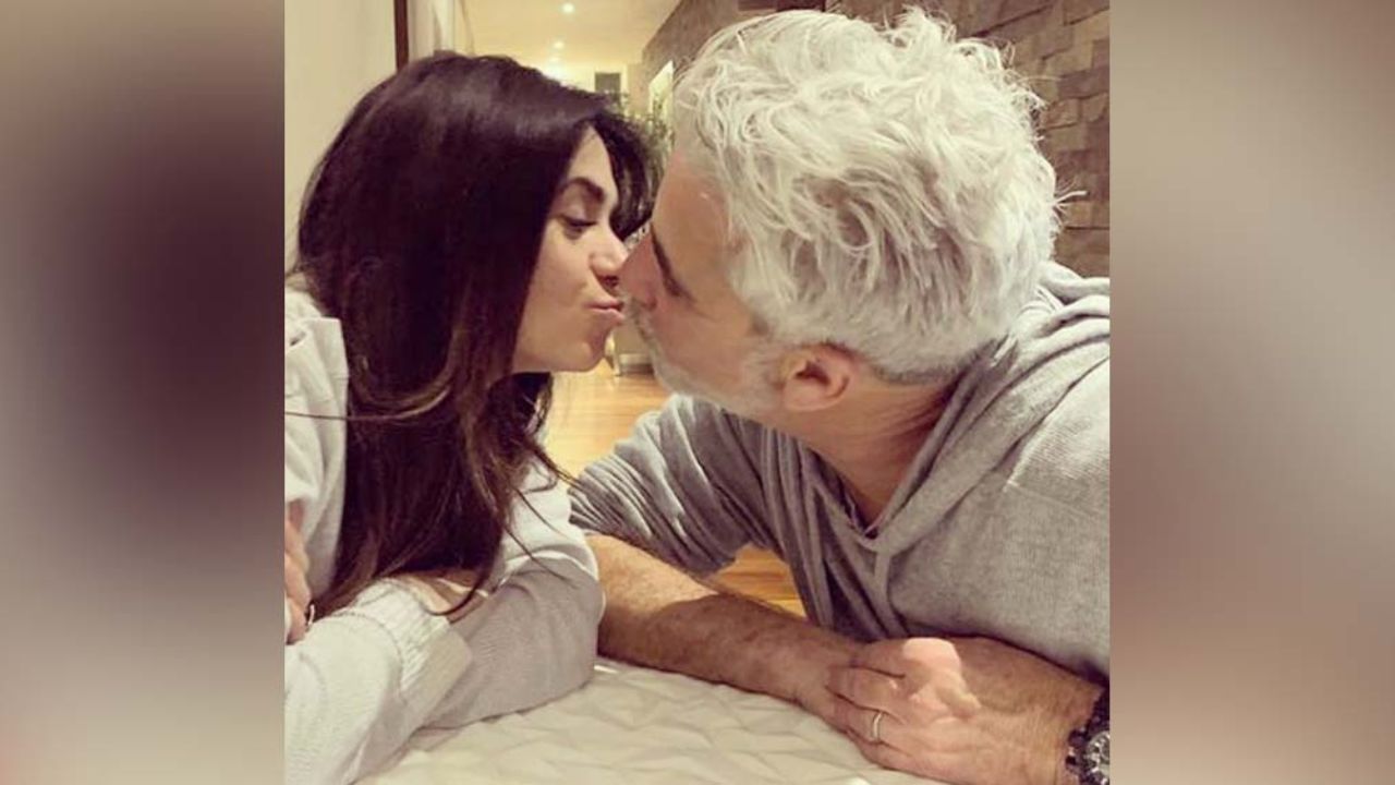 “Fue malo en la intimidad”: Conductora de ‘VLA’ exhibe a su pareja al aire