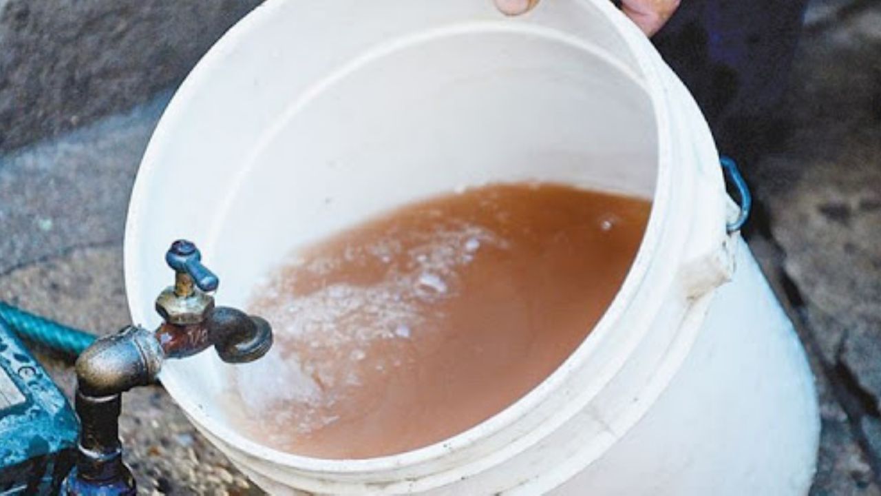 Vecinos del oriente de Navojoa exigen un mejor servicio de agua potable