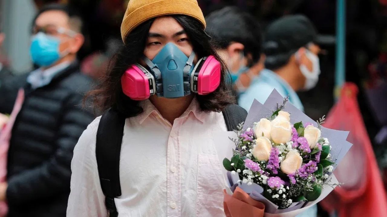 Así se las arreglan los enamorados en Asia para celebrar San Valentín