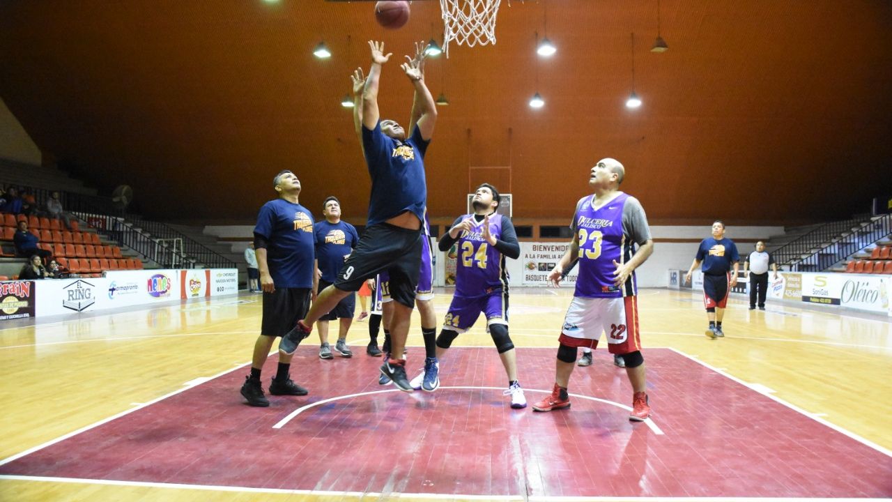 Dulcería Jalisco se lleva la victoria en partido del basquetbol navojoense