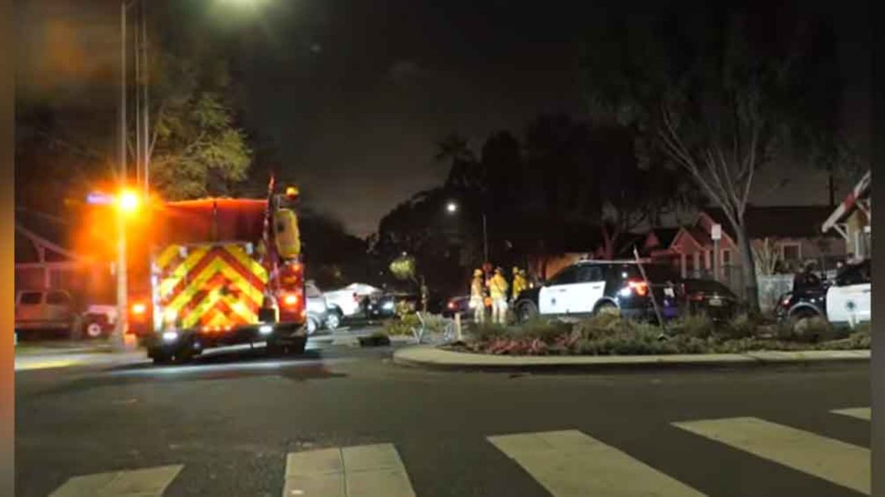 VIDEO: Conductora se estrella contra rotonda y sale impulsada varios metros