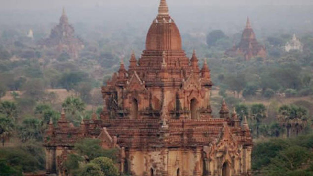 Pareja se graban video pornográfico en templo budista y causan indignación