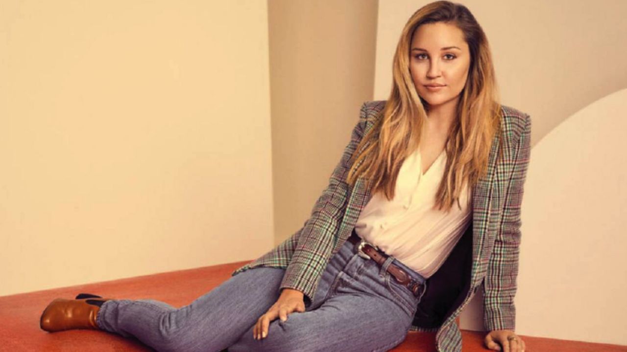 Amanda Bynes se va a casar, presume en redes sociales su anillo de compromiso