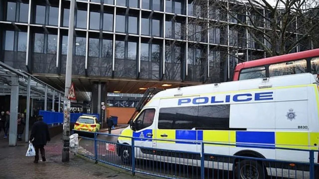 Alerta en Londres: Policías evacúan estación de trenes por supuesto ataque