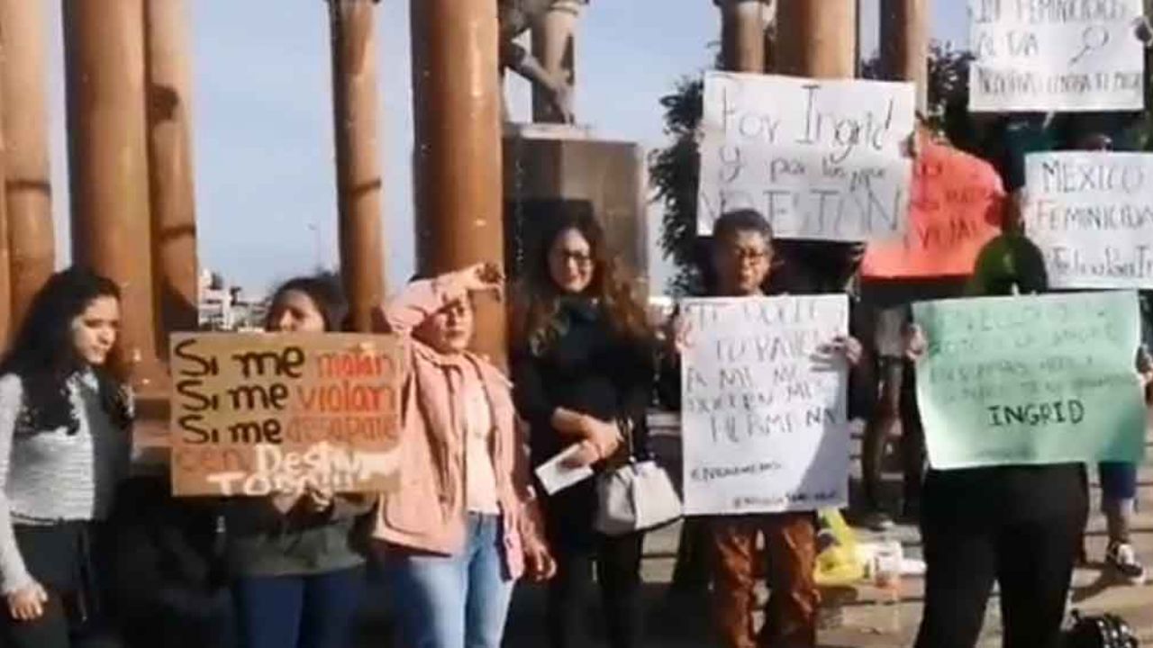 Colectivo feminista se manifiesta en Ciudad Obregón por Ingrid Escamilla
