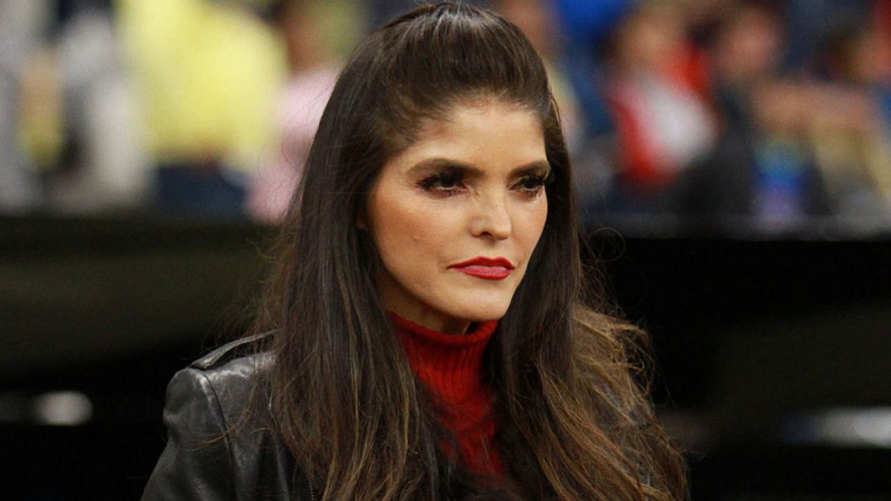 Enorme gesto: Ana Bárbara cumple el sueño de una fan hospitalizada