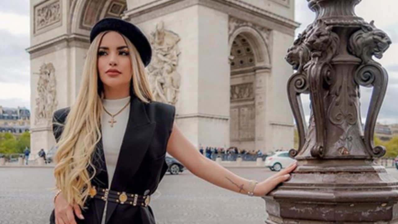 “Qué buen cirujano”: Kimberly Loaiza luce enorme trasero y desata críticas