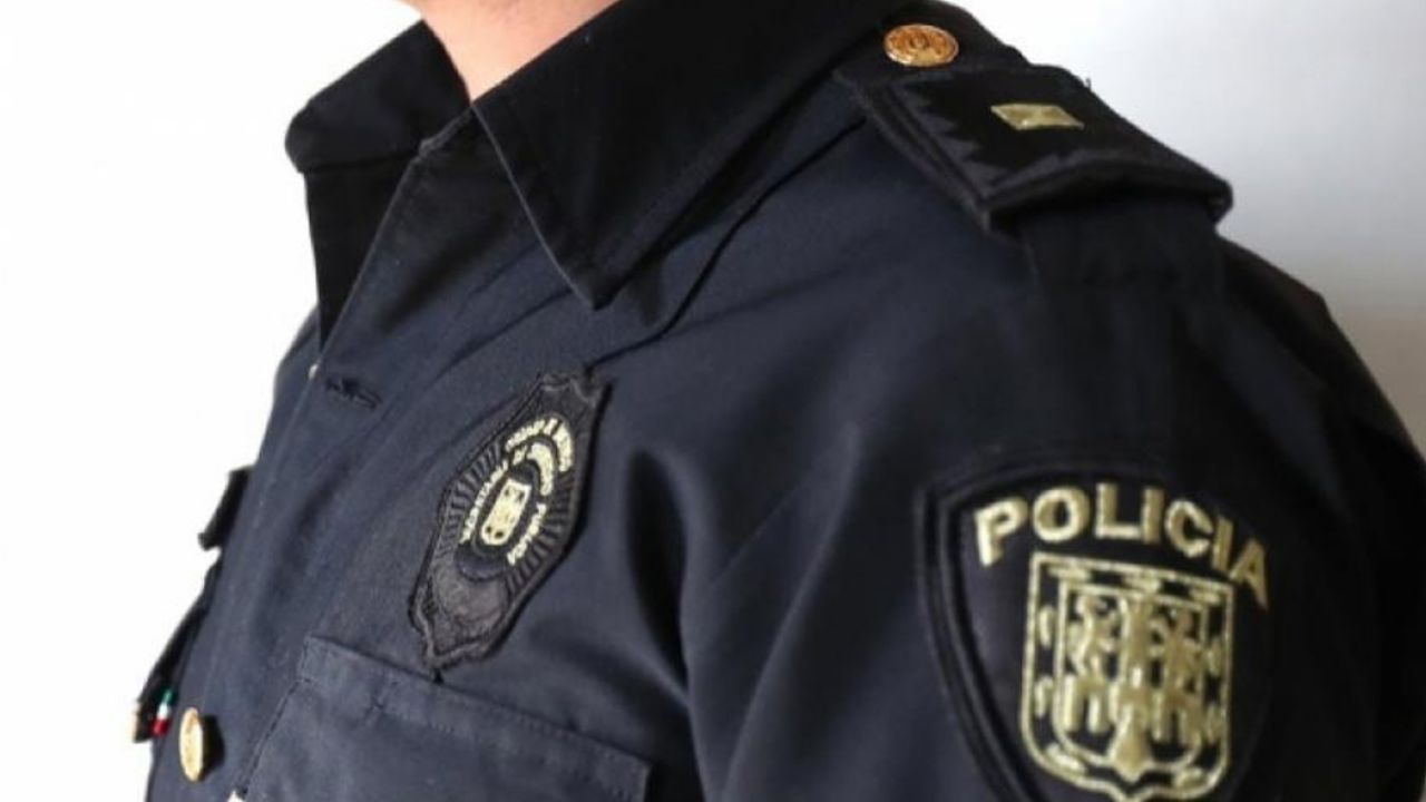 Balean a oficial de la Policía después de un accidente de tránsito