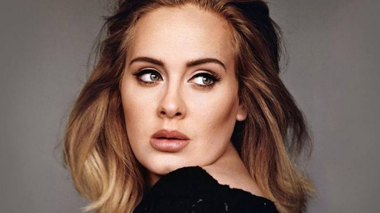 VIDEO: Adele canta en una boda y hace revelación de su carrera musical