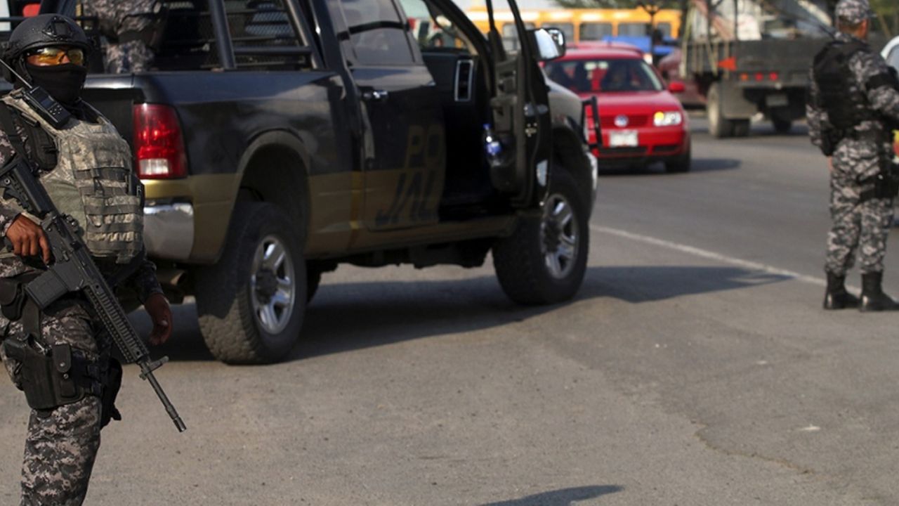 Ataque armado deja al menos 2 policías estatales heridos en Tlajomulco