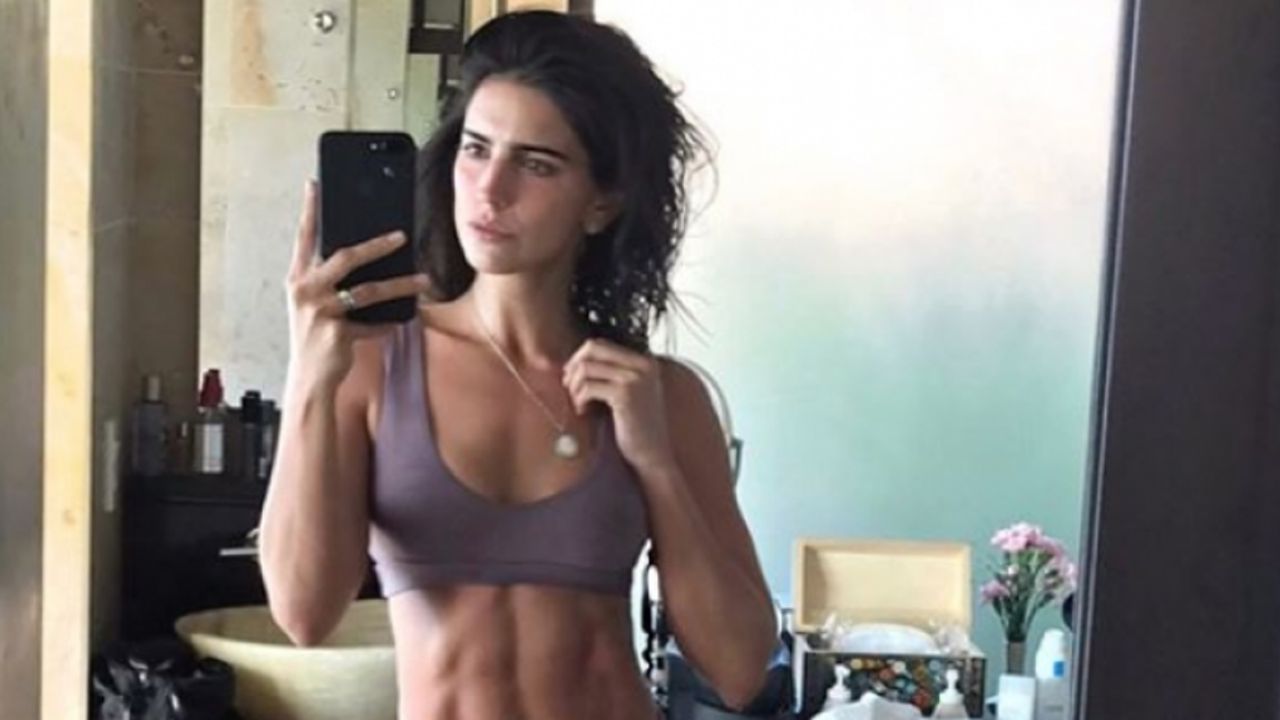 VIDEO: Bárbara de Regil rompe en llanto con las cartas de sus fans