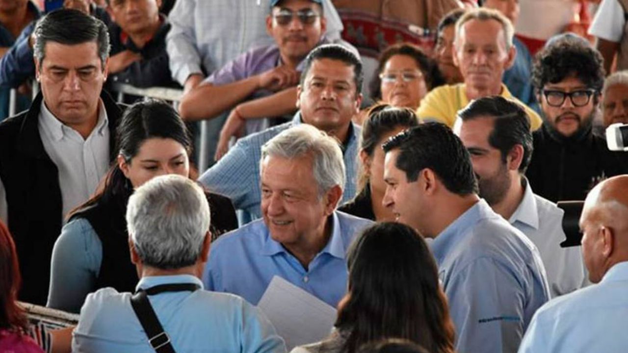 (VIDEO) “Adiós, ‘Cacas'”: Así se despiden de AMLO en visita a Guanajuato