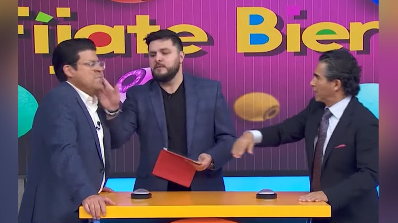 Ruleta de cachetadas: Conductores de ‘Hoy’ se agarran a golpes en vivo