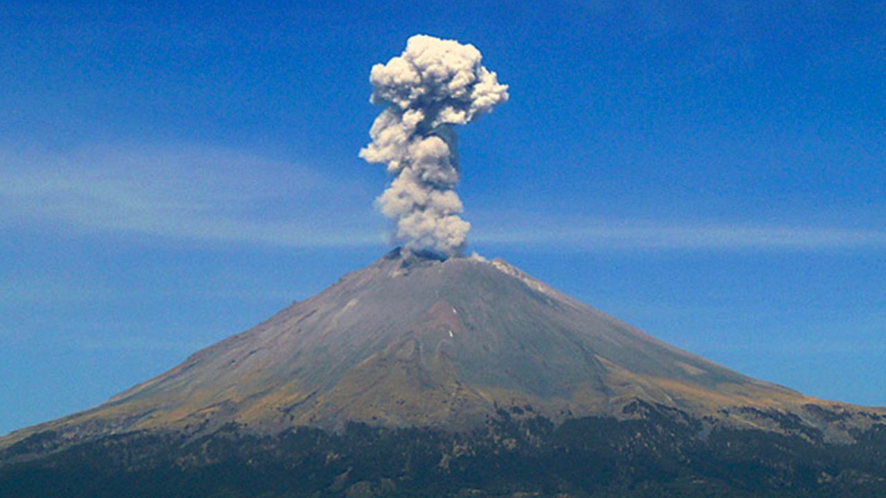 Volcán Popocatépetl emite 122 exhalaciones y 475 minutos de tremor