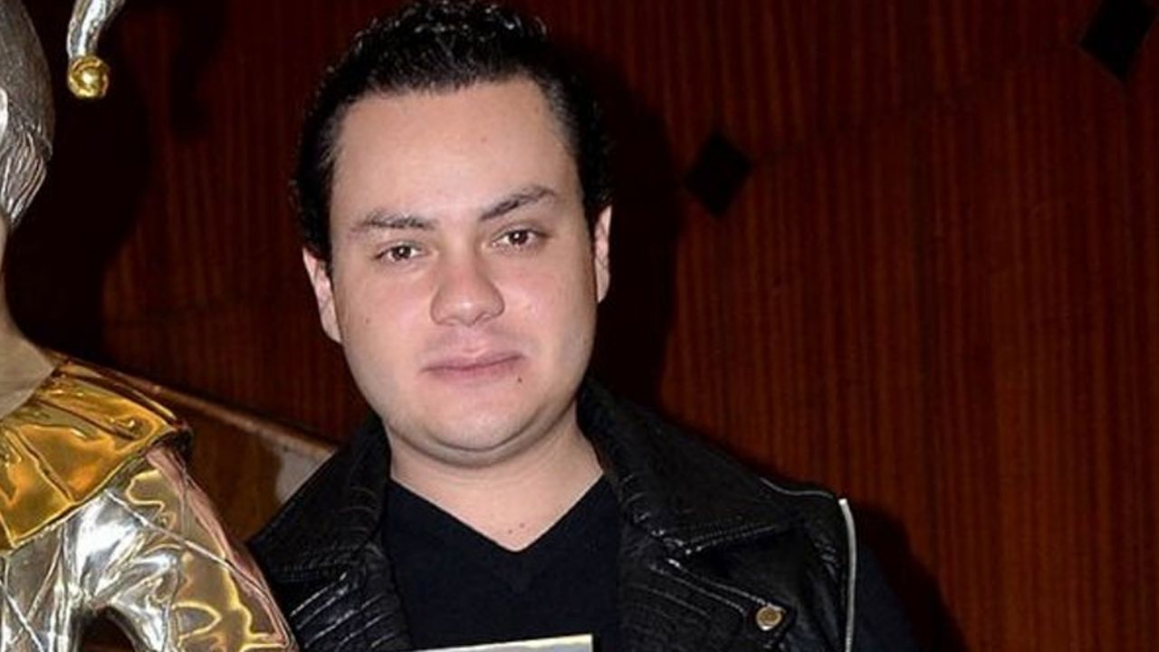 VIDEO: Este documento probaría que Manuel José no es hijo de José José