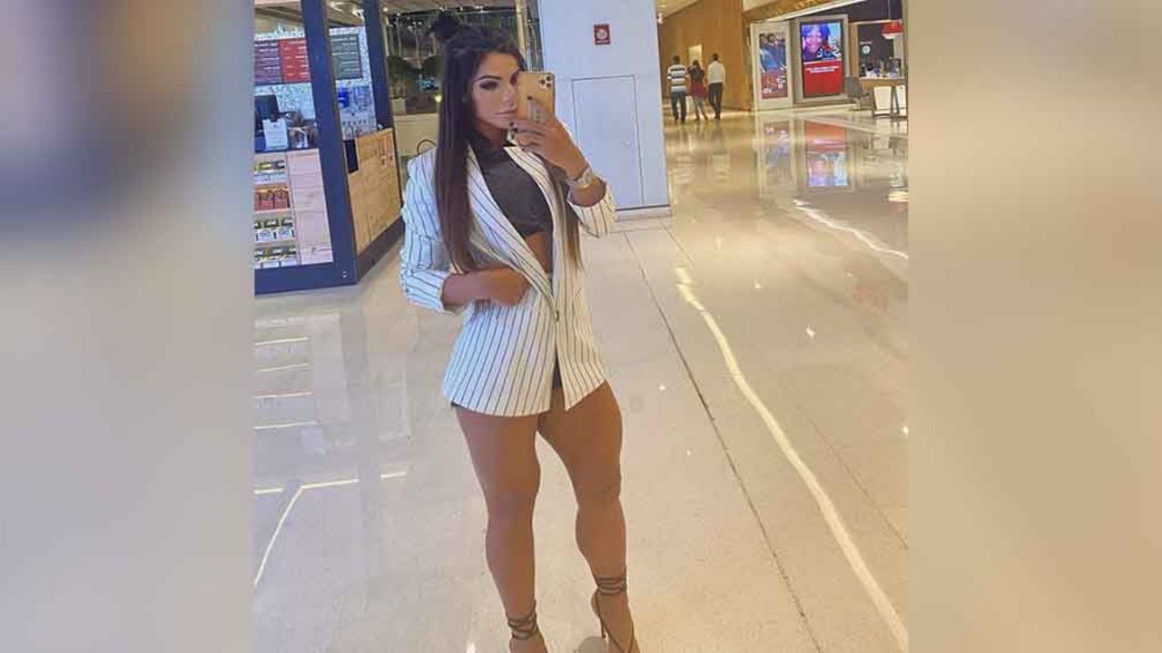 Sudada y topless, Suzy Cortez derrite Instagram con ardiente pose