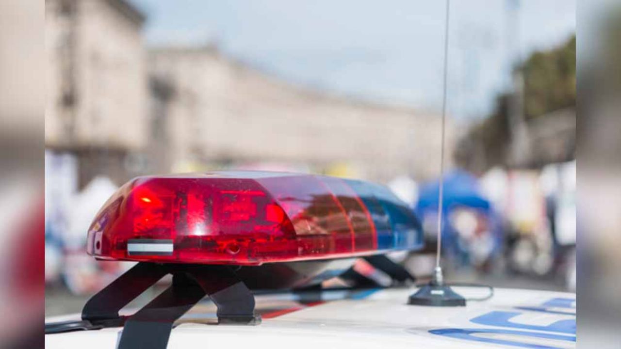 Hombre golpea a su novia con un AK-47; ella lo mata de un tiro en el pecho