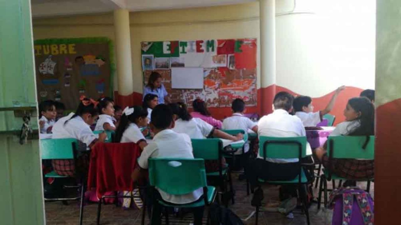 Mujer acusa a menor de intentar degollar a su hijo durante el recreo