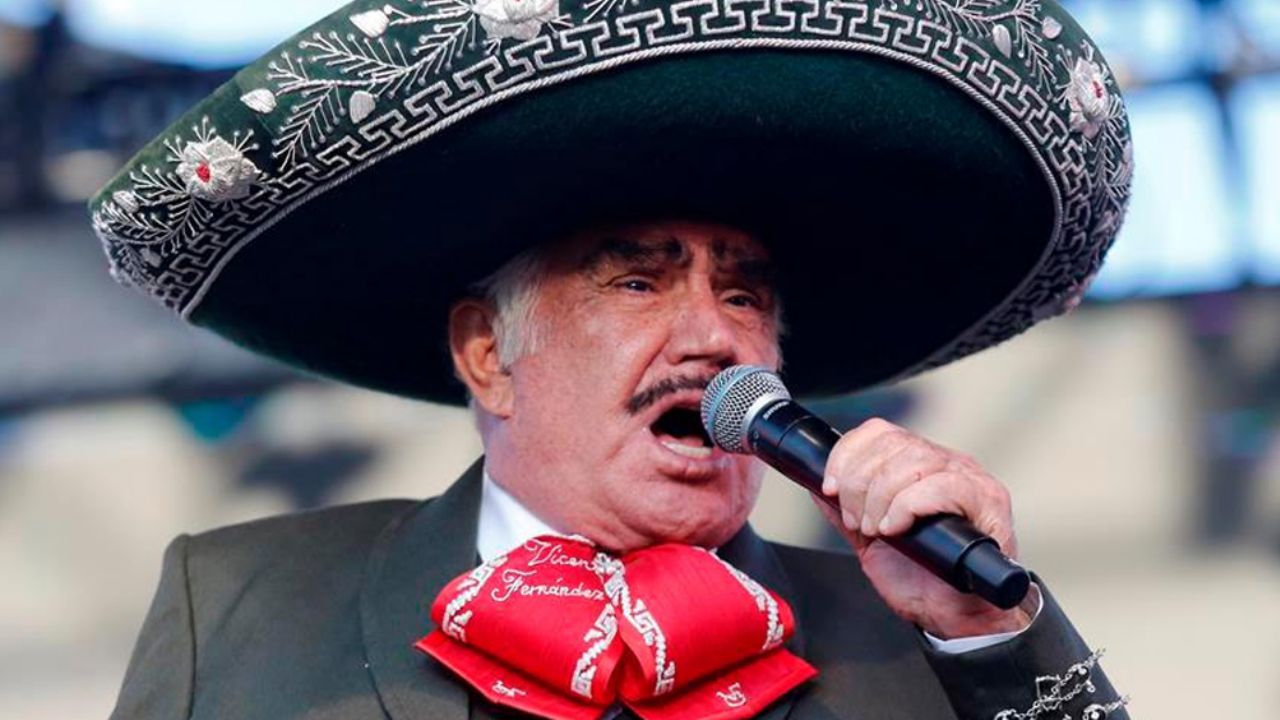 Vicente Fernández celebra 80 años y revela lo que más extraña de cantar